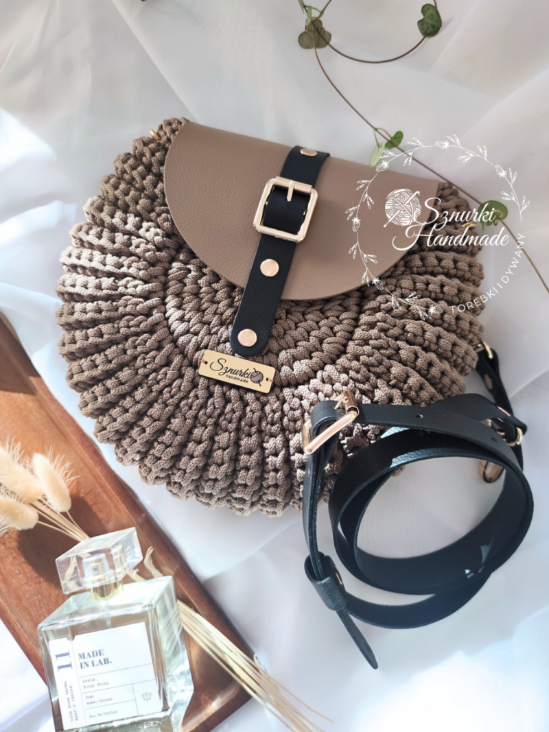 Oreo XL Kawa z czarnymi paskami